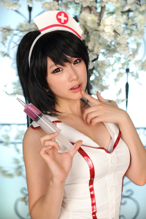 [Cosplay] Nurse Akali (League of Legends) par Doremi
